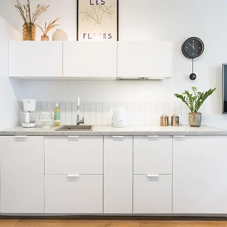 Rest - Jezyce, Szamarzewskiego - Prywatny Garaz, Self Check In 24h *