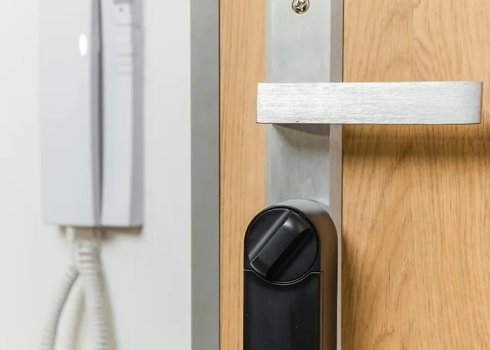 Rest - Jezyce, Szamarzewskiego - Prywatny Garaz, Self Check In 24h Daire